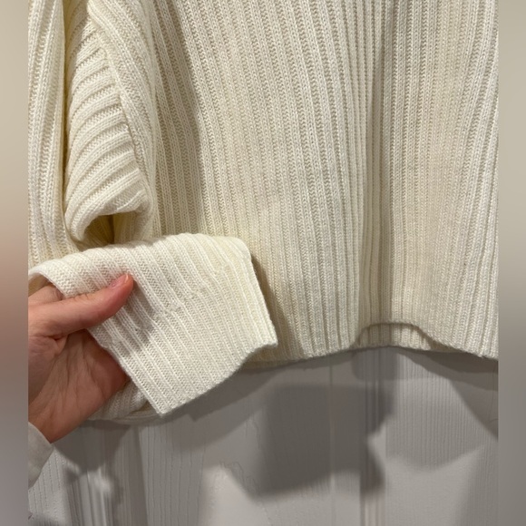 Forever 21 Ribbed Cream Crop Top - Picture 6 of 7